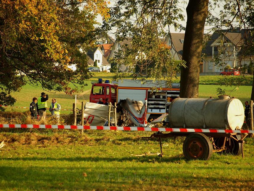 Kleinflugzeug abgestuerzt Sankt Augustin Meindorf P107.JPG